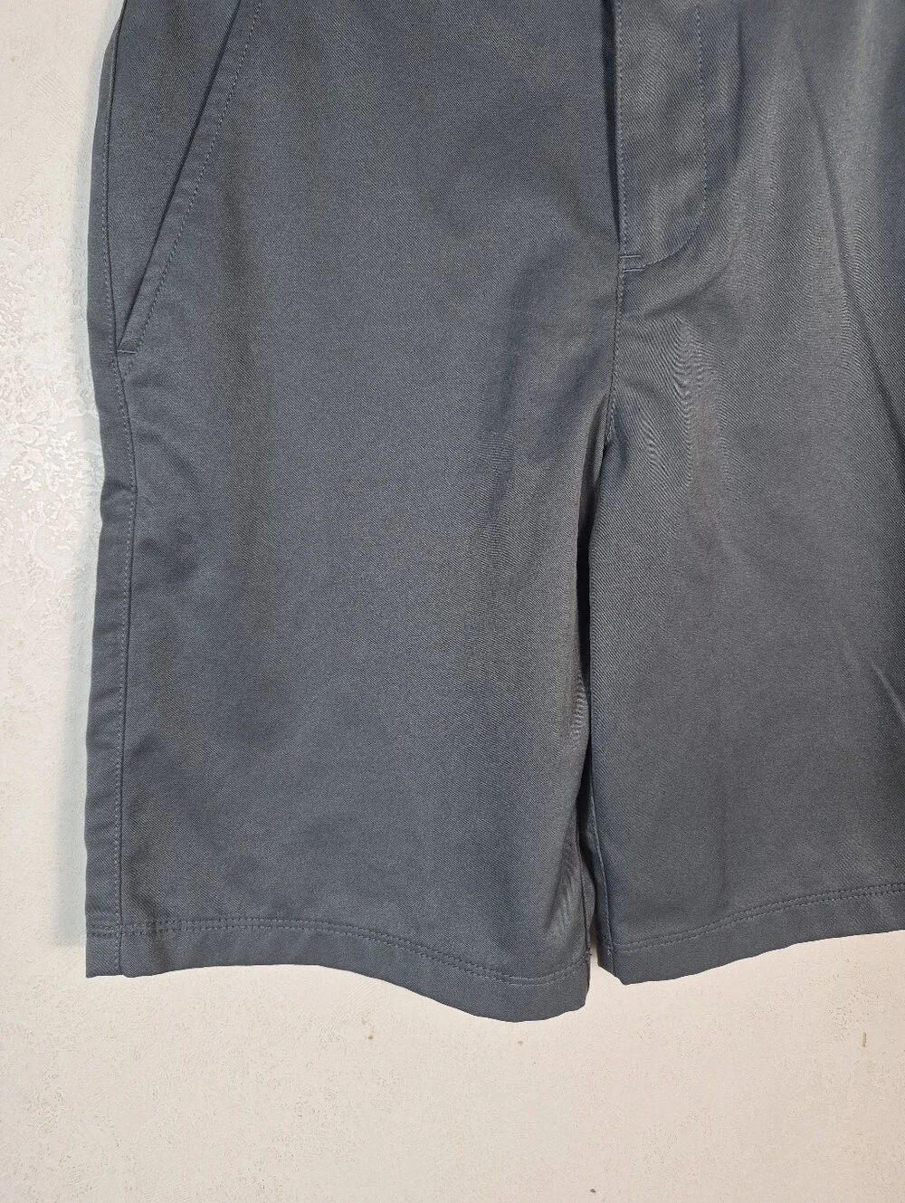 Under Armour Boys Board Short Pitch Gray Size 12